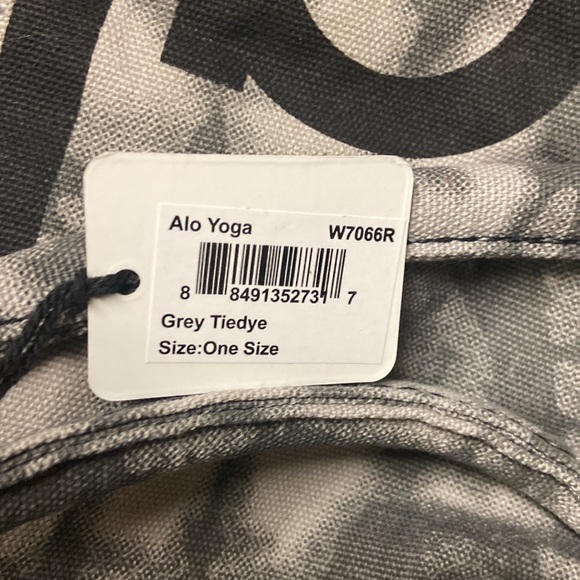 alo oversized yoga bag; never used w. tags. - Picture 9 of 9